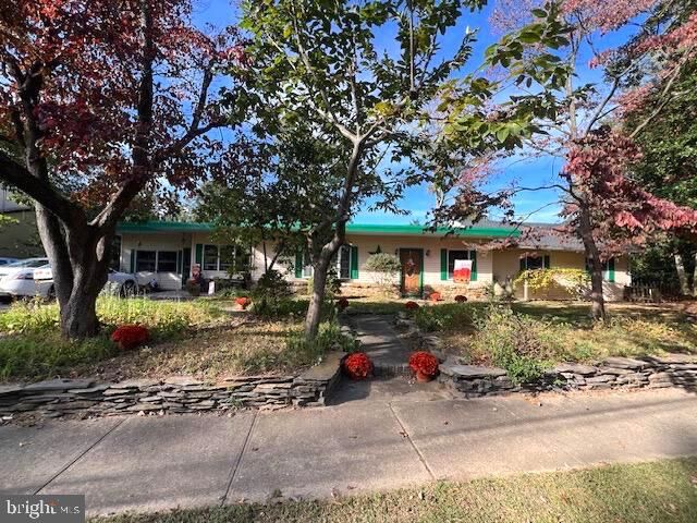 Property Photo:  18 Monroe Drive  NJ 08619