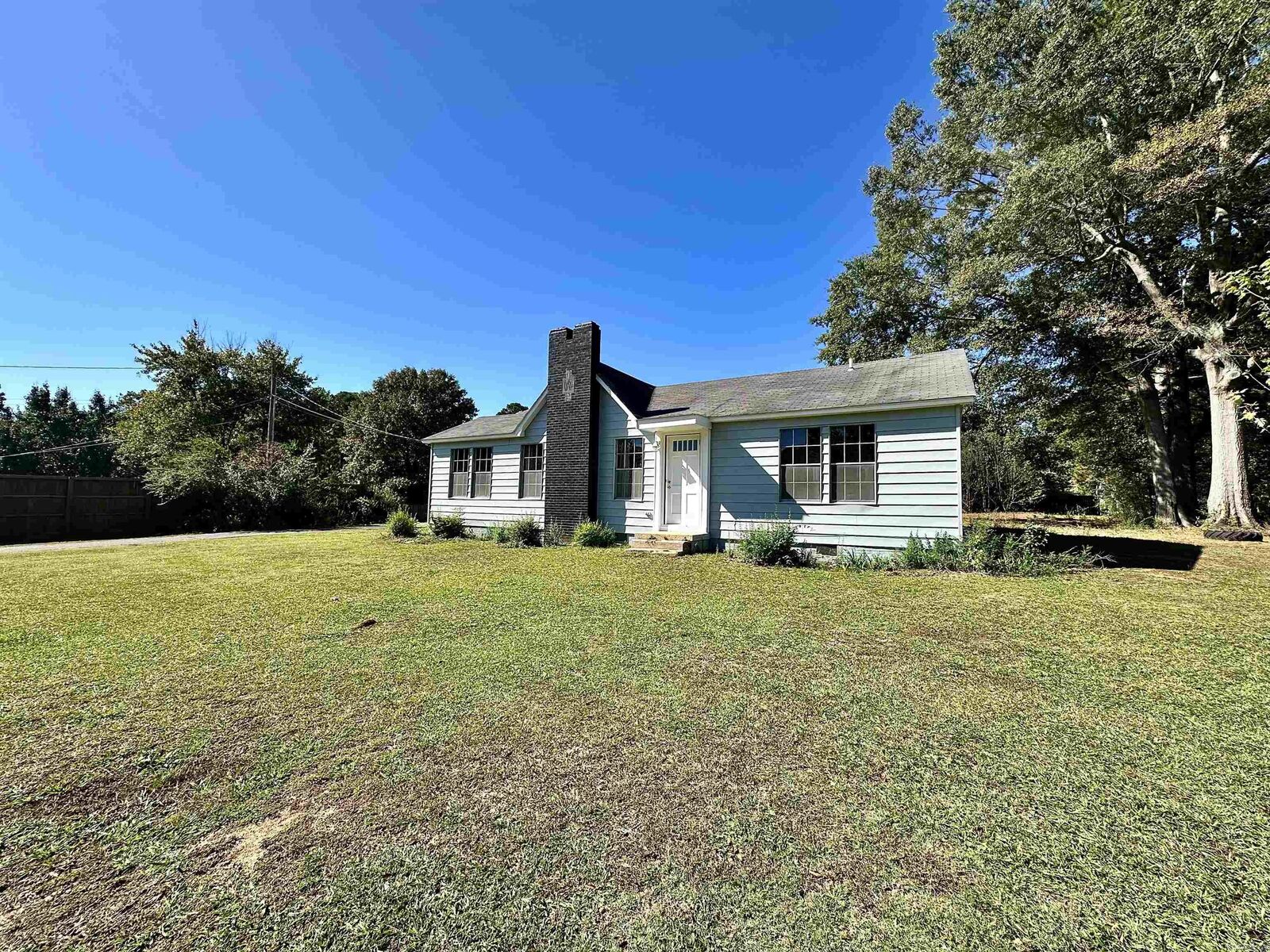 Property Photo:  1207 N Arch Street  AR 72150 