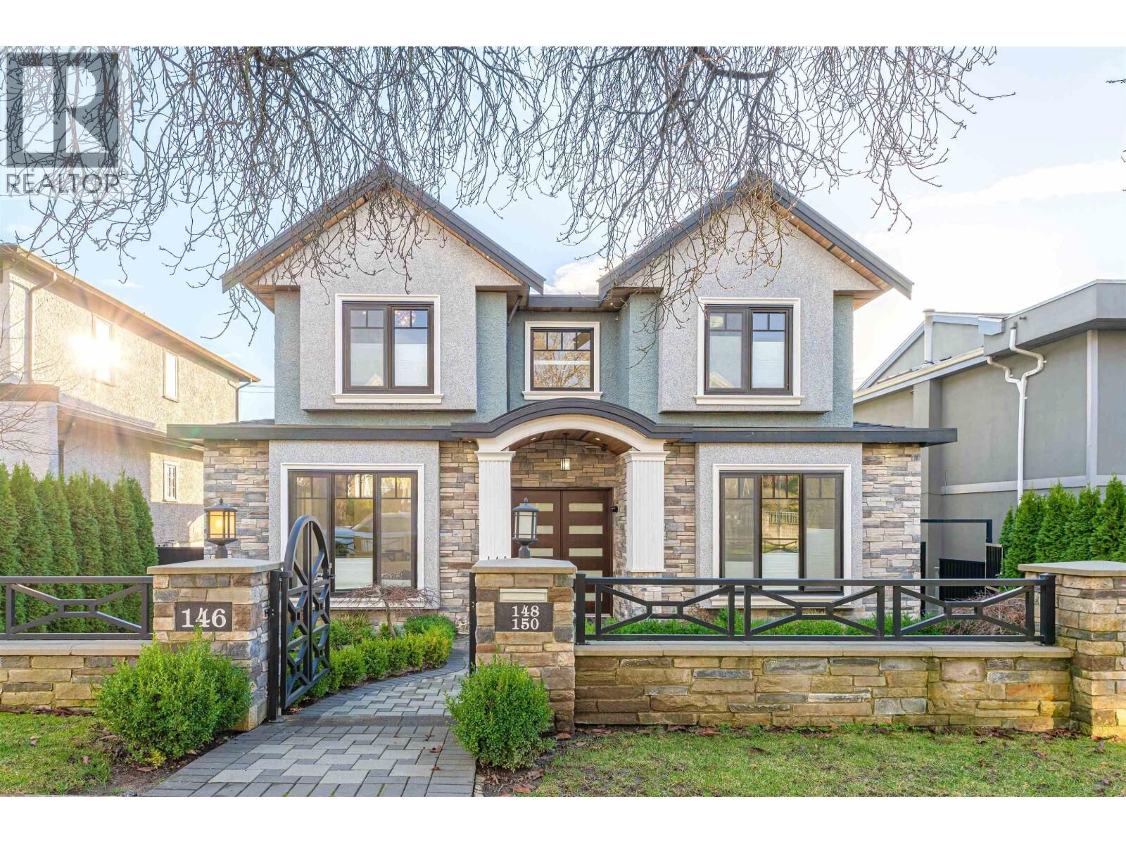 Property Photo: 146 West 40th Avenue BC V5Y 2R2