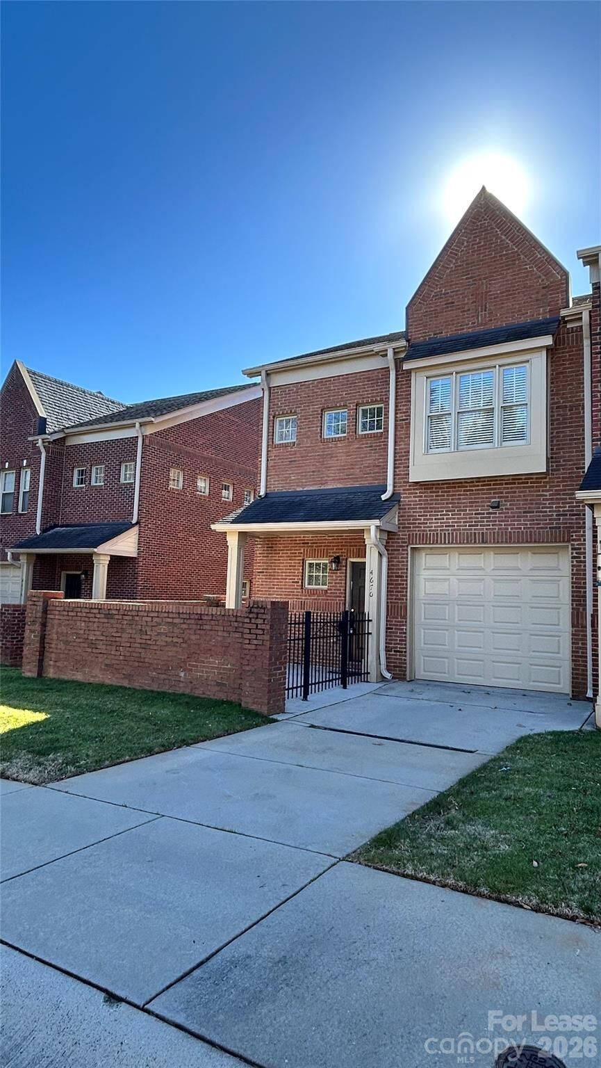 Property Photo: 4670 Dabney Vigor Drive NC 28209