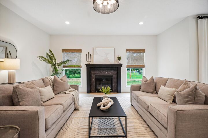 Property Photo: 6198 Renner Park Drive OH 43228