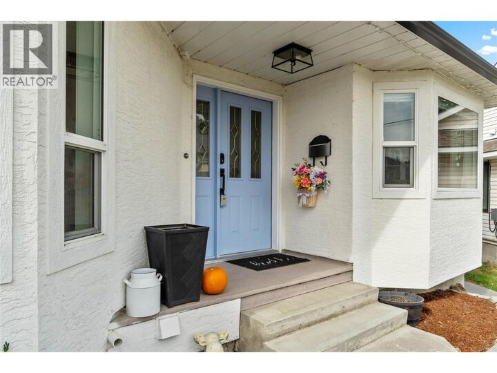 Property Photo:  1064 Fleetwood Place  BC V2B 8J4