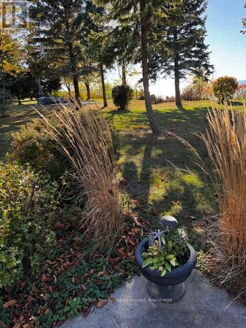 Property Photo: 72163 Lakeshore Drive North ON N0M 2T0