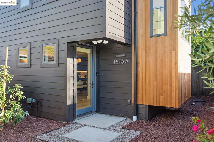 Property Photo: 1516 Blake St A CA 94703