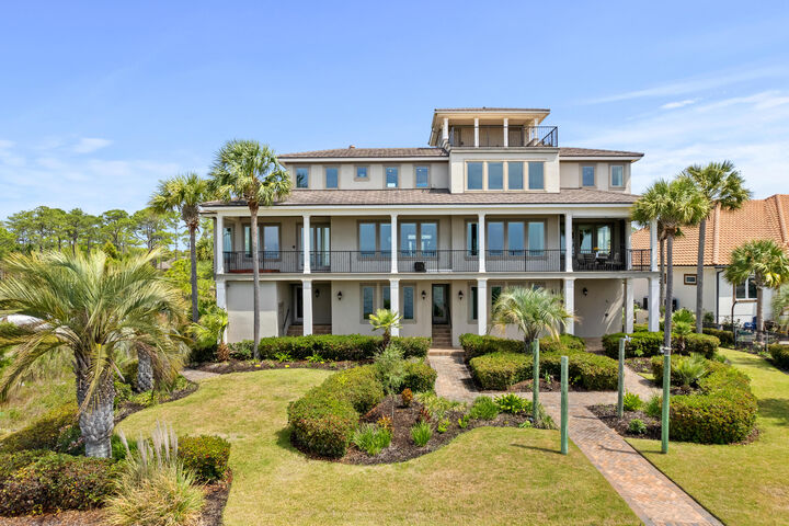 Property Photo: 753 Boulevard Of The Champions FL 32579