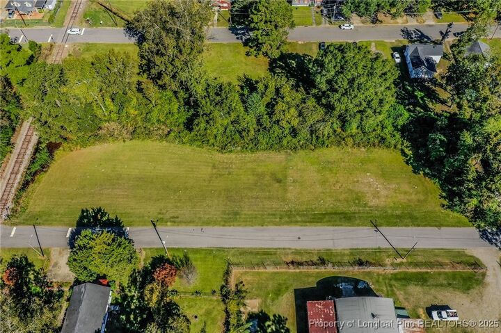 Property Photo: 9th Street NC 28358