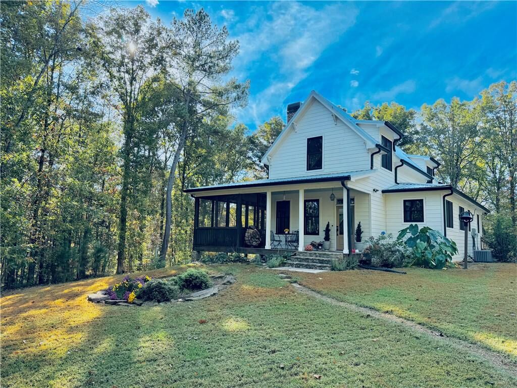 Property Photo: 2197 Damascus Road GA 30107
