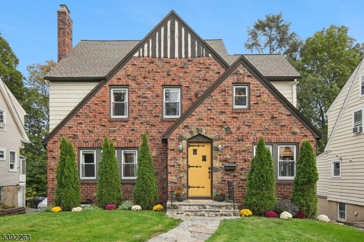 21 Glen Rd  West Orange Twp. NJ 07052 photo