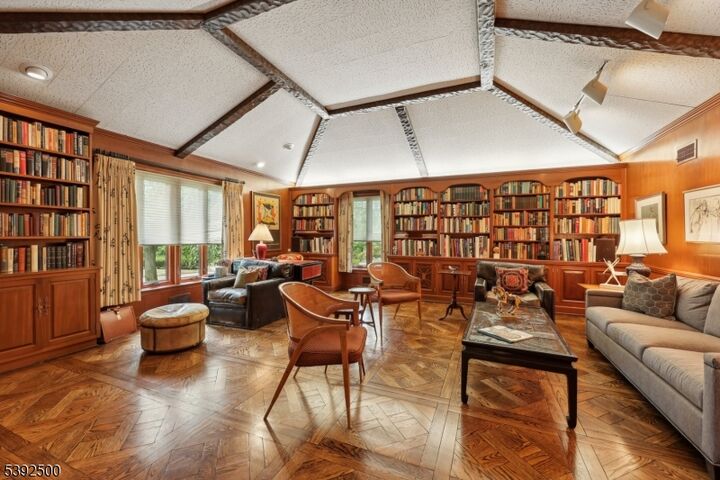 252 Raymond Ct  South Orange Village Twp. NJ 07079 photo