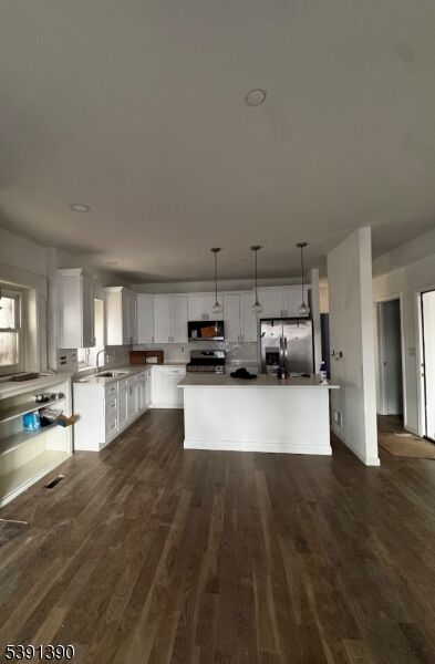 Property Photo:  696 Dr Martin Luther King J 3  NJ 07102 