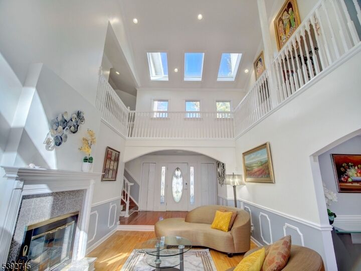 Property Photo:  20 Druid Hill Dr  NJ 07054