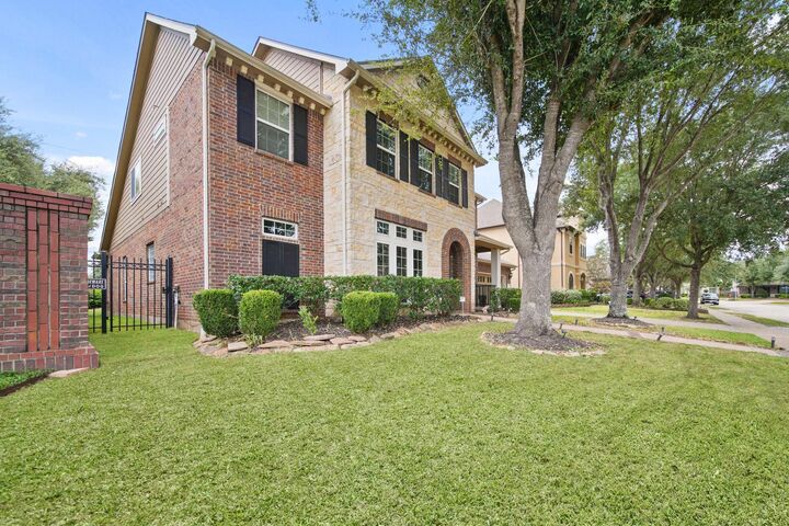 Property Photo: 7418 Dresden Avenue TX 77479