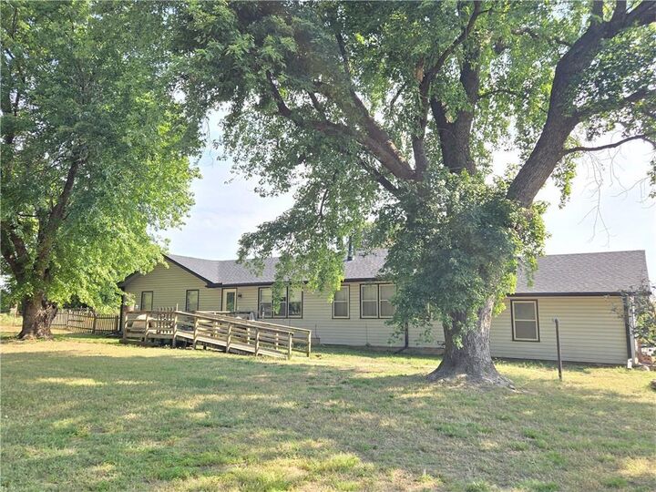 Property Photo:  2810 Cr 4350 N/A  KS 67337 
