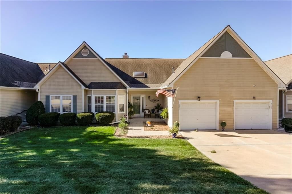Property Photo: 4304 S Milton Drive MO 64055