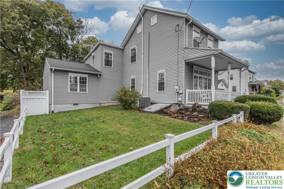Property Photo:  381 Center Street  PA 08865