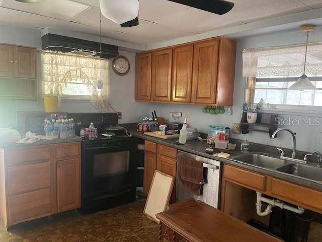 Property Photo: 11428 Tenoaks Drive FL 34669