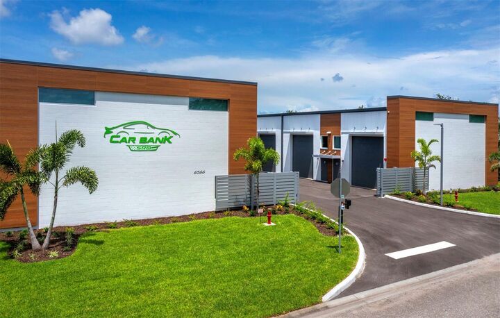 6566 Palmer Park Circle 1  Sarasota FL 34238 photo