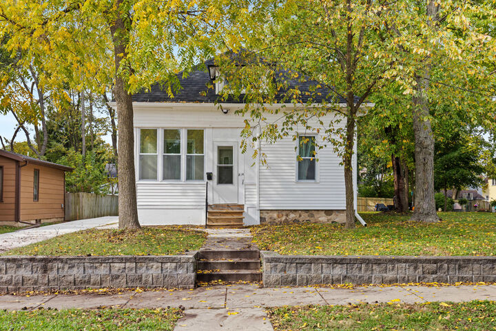 214 S West Ave  Waukesha WI 53186 photo