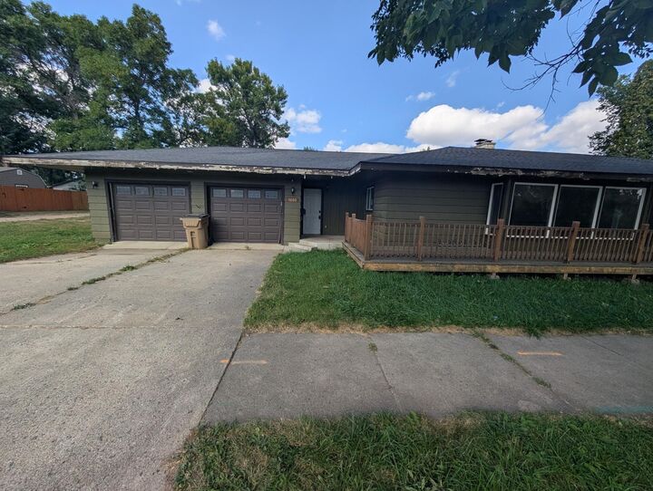 1000 NW 7th Ave  Minot ND 58703-2144 photo