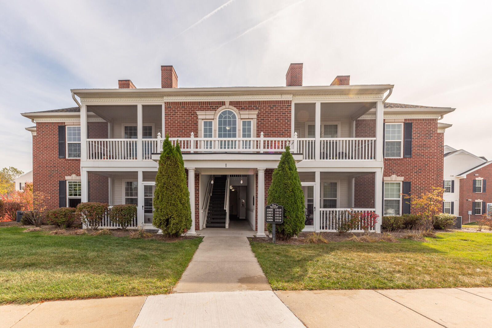 Property Photo: 1008 W Summerfield Glen Circle MI 48103