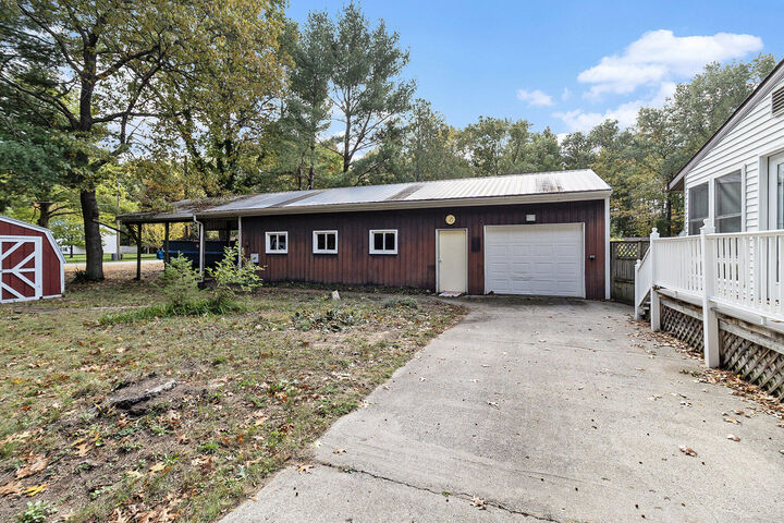 Property Photo:  559 E Sands Street  MI 49449