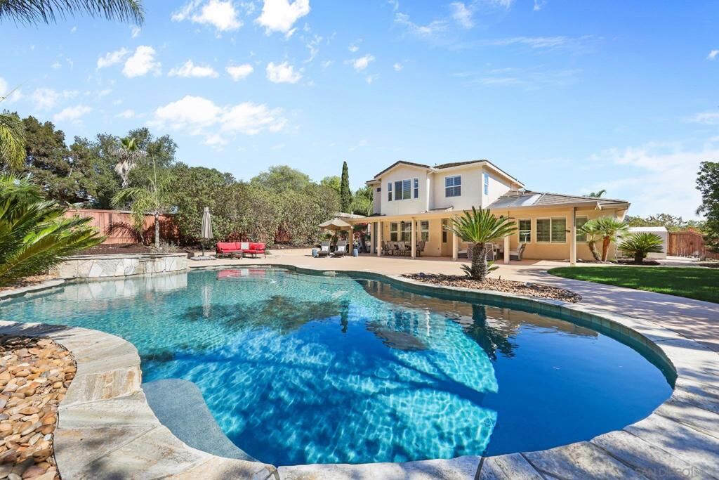 Property Photo: 824 Hillcrest Ter CA 92028