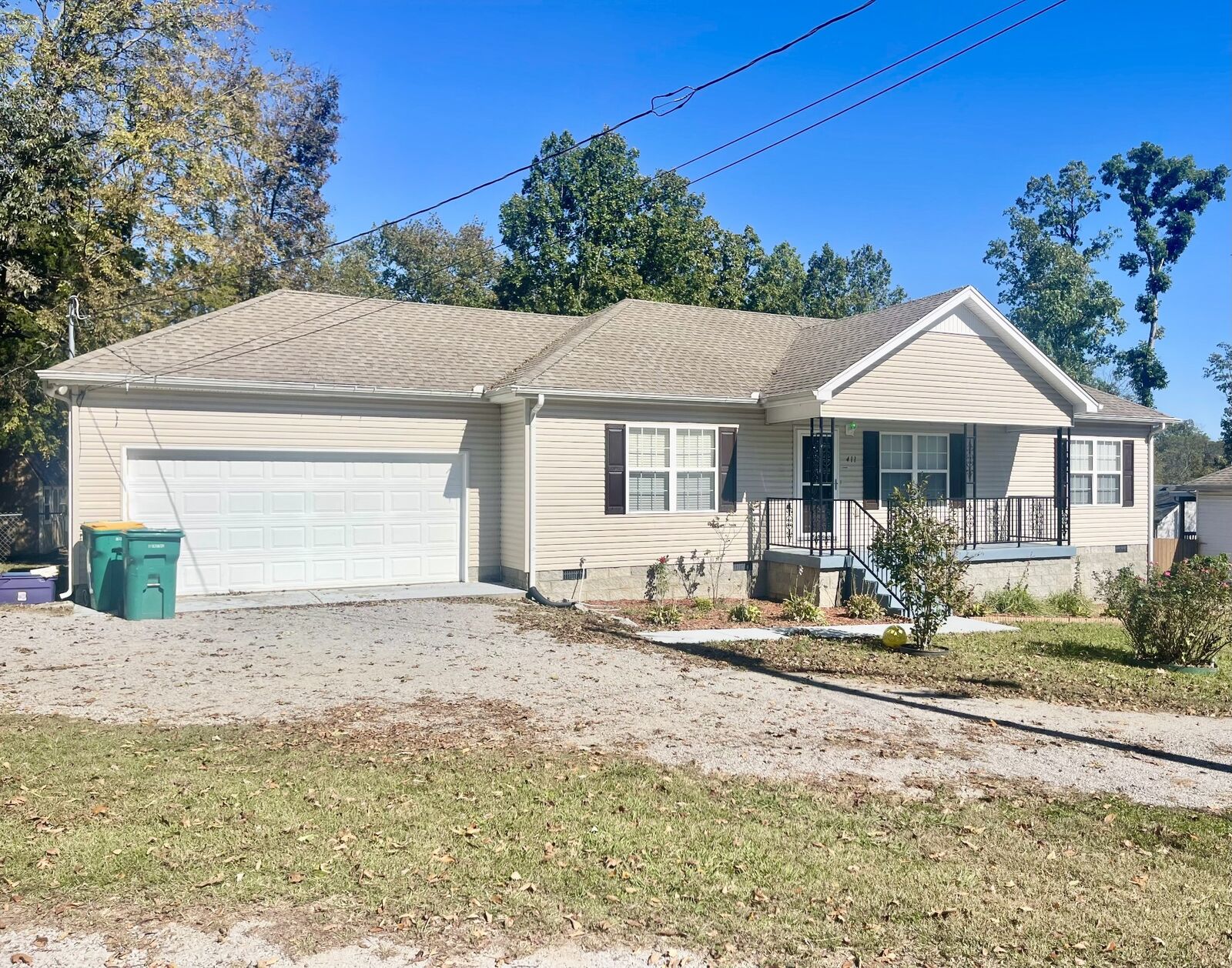 Property Photo:  411 Elm Ave  TN 37091 
