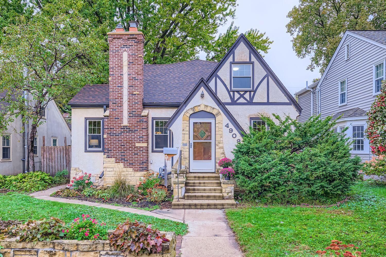 Property Photo: 4908 Clinton Avenue MN 55419