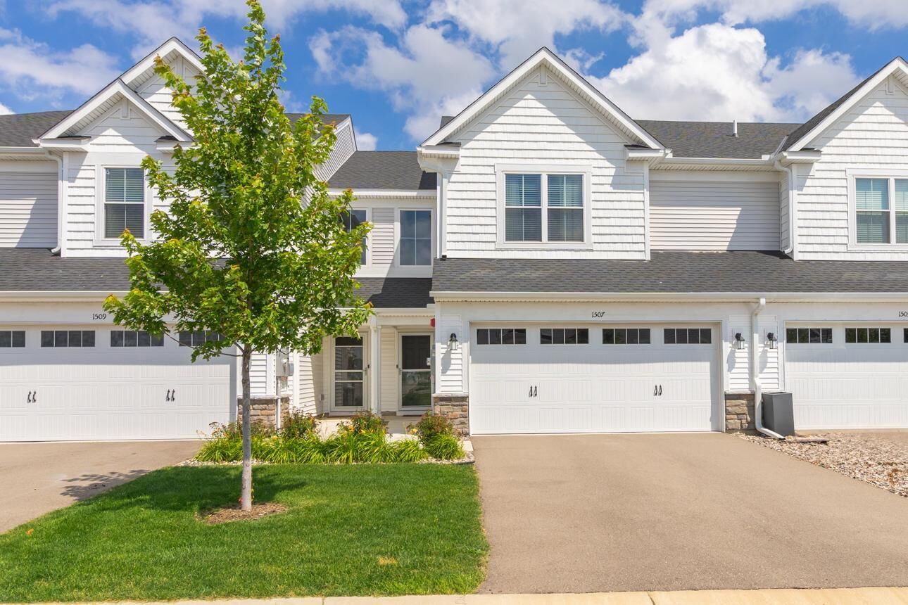 Property Photo:  1507 Gable Drive  MN 55315 