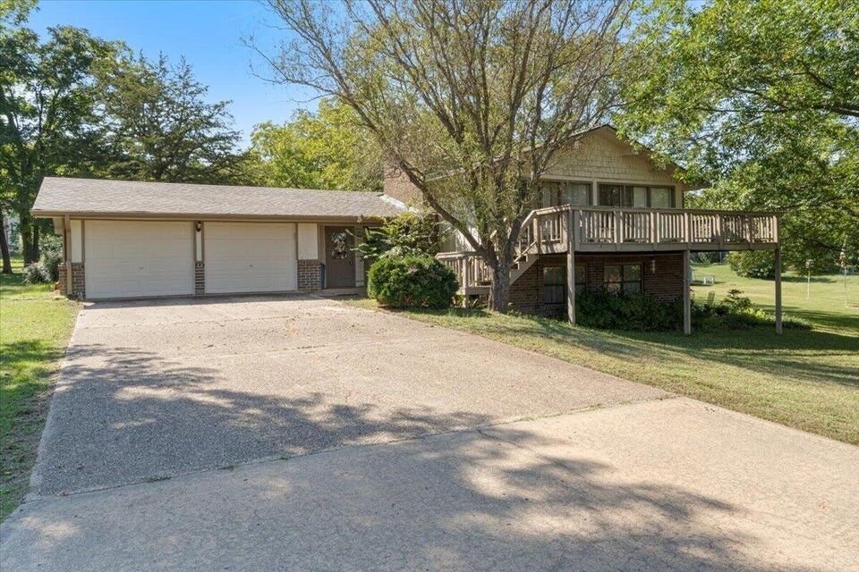 Property Photo: 421 Lakewood Drive MO 64854