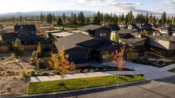 Property Photo: 62667 NW Ember Place OR 97703