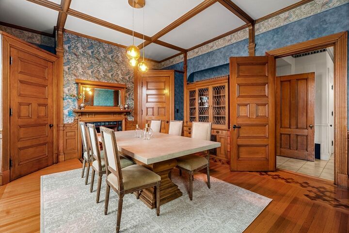 Property Photo:  390 Pawtucket St 1  MA 01854 