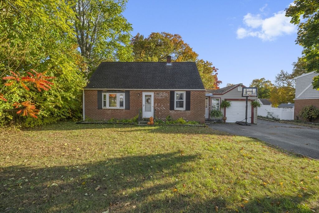 Property Photo: 103 Lauzier Ter MA 01020