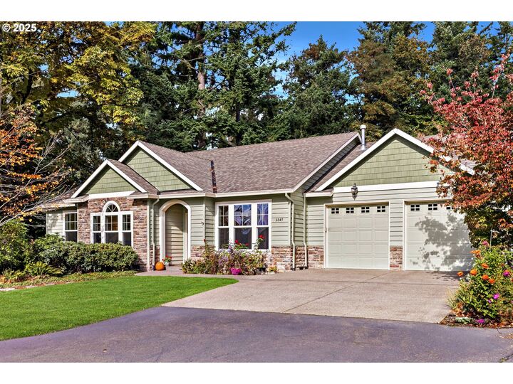 6045 SW Haines St  Portland OR 97219 photo
