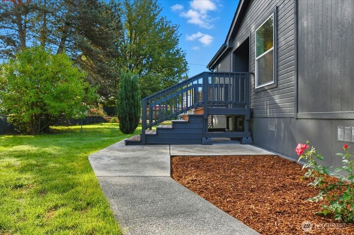 Property Photo:  385  Front Avenue NW  WA 98611