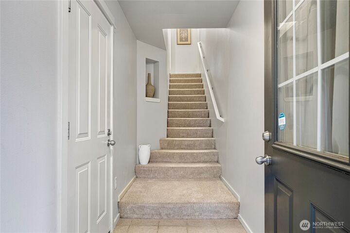 Property Photo: 18258 NE 96th Way 103 WA 98052