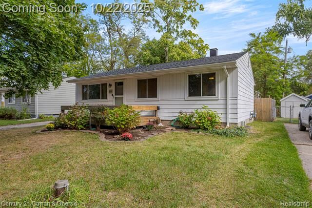 Property Photo:  3174 Roselawn Street  MI 48390