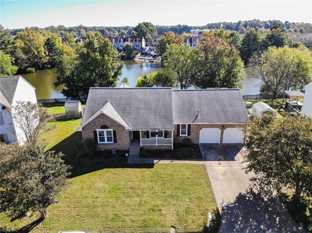 Property Photo: 1112 Copper Stone Cir VA 23320