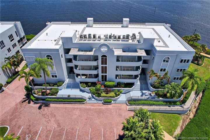 Property Photo:  1150 SW Chapman Way 308  FL 34990