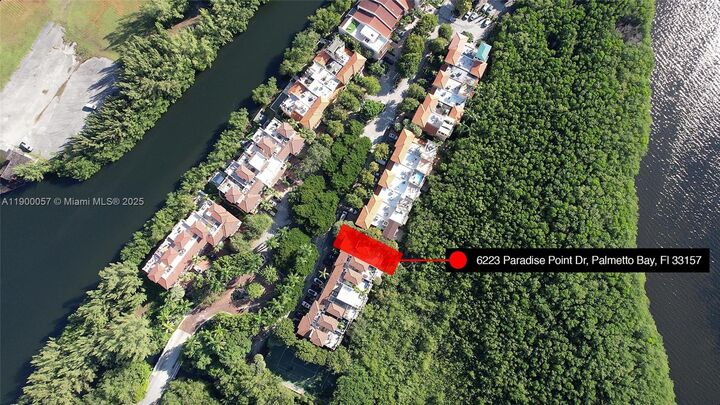 Property Photo: 6223 Paradise Point Dr FL 33157