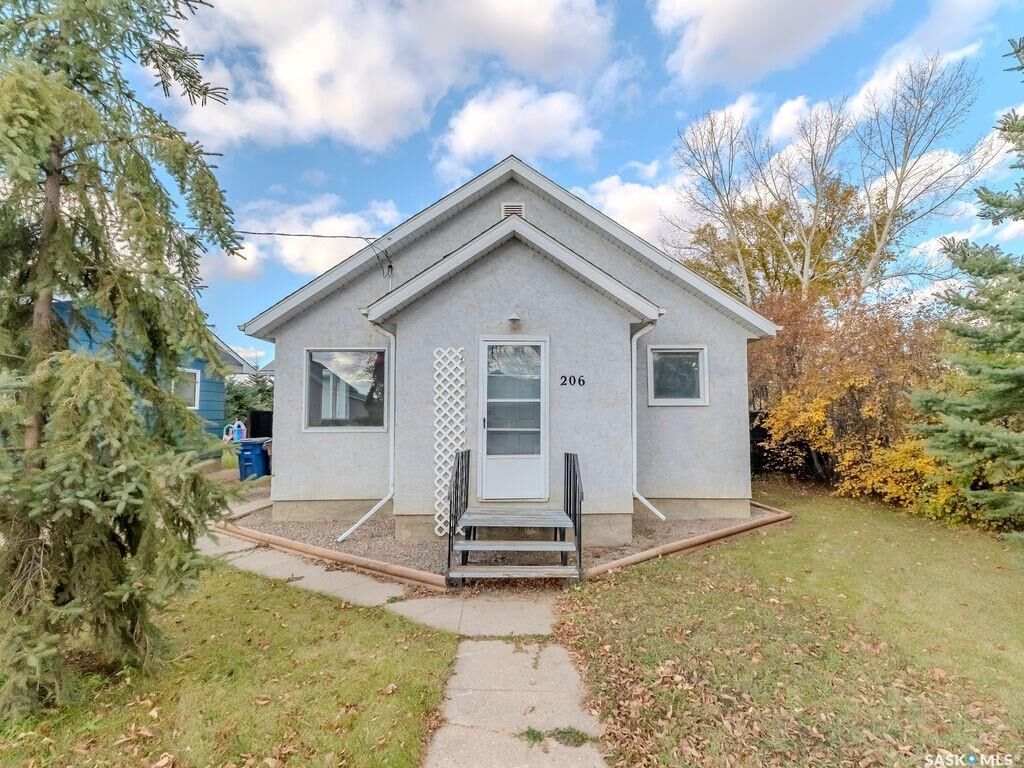 Photo de la propriété: 206 1st Street S SK S0K 1G0