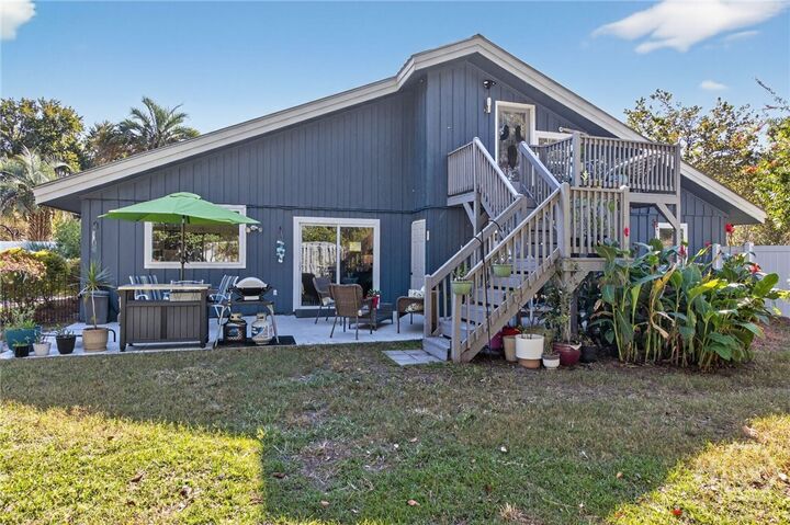 Property Photo:  302 Sugar Tree Court  GA 31410
