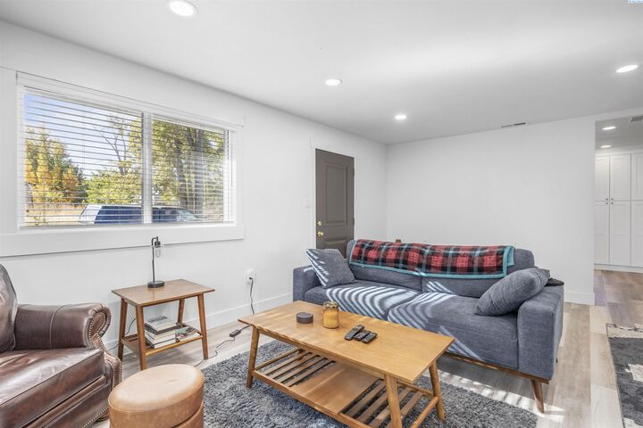 Property Photo: 1330 Louisiana Ave WA 99352