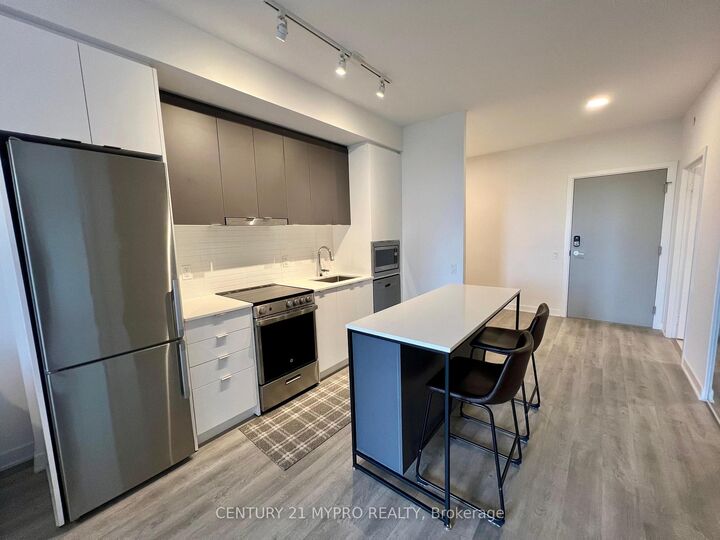 Property Photo: 30 Upper Mall Way A809 ON L4J 0L7