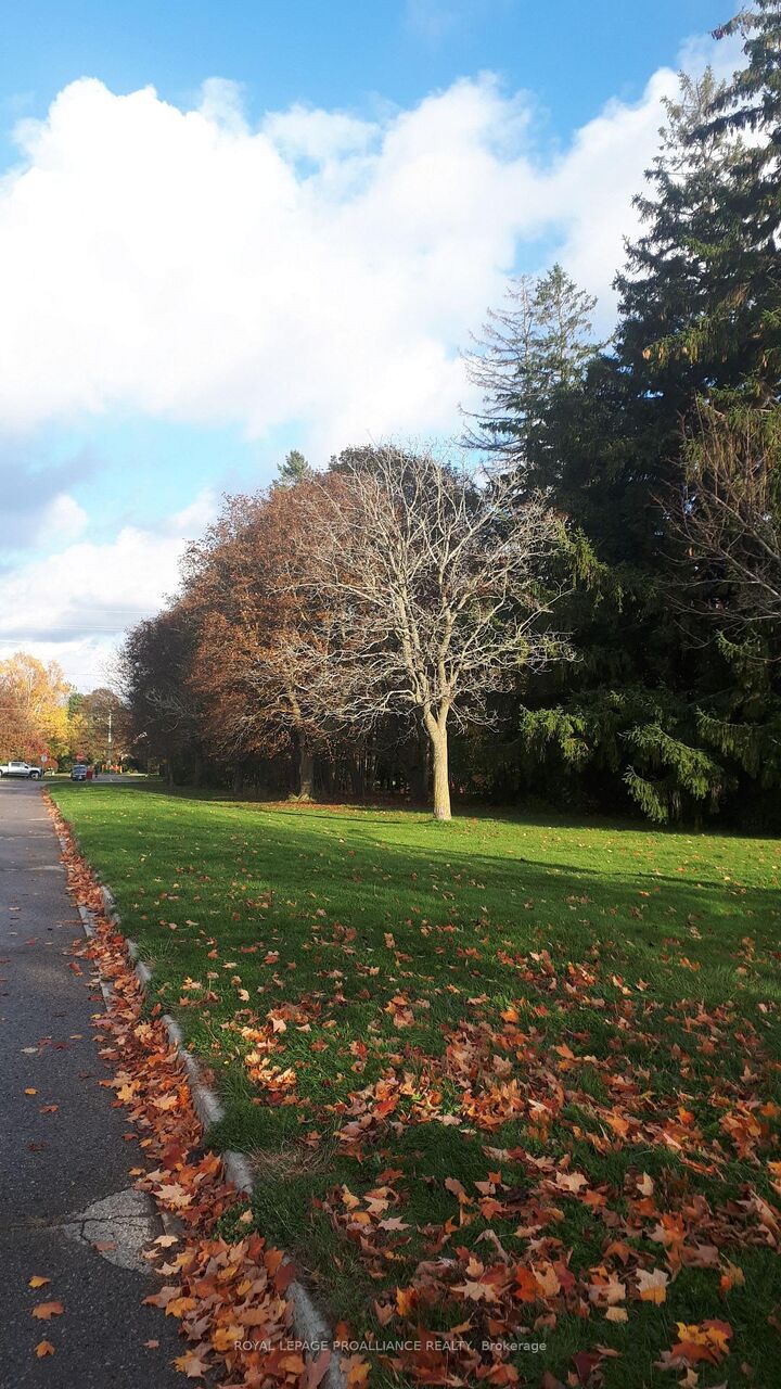 Property Photo: 198 Victoria Street N ON L1A 3N3