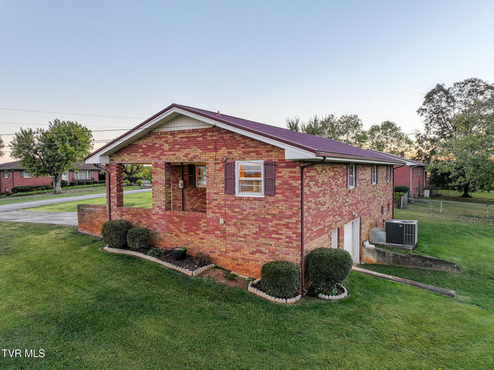 Property Photo: 135 Walton Circle TN 37818