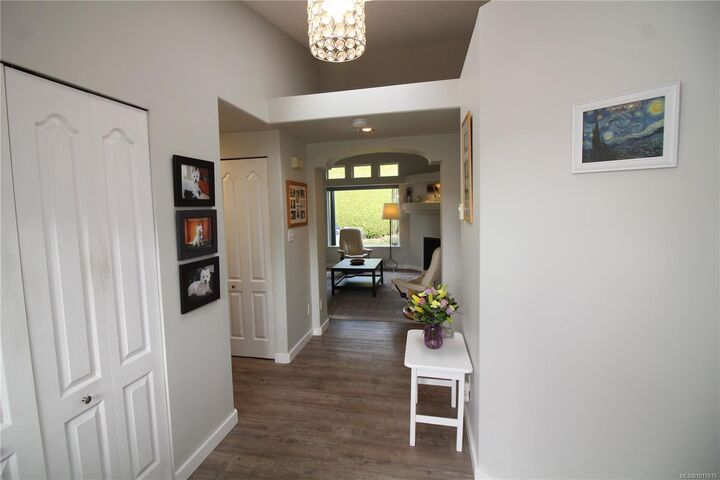 Property Photo:  9933 Chemainus Rd 2  BC V0R 1K1