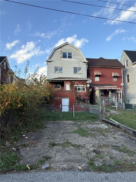 Property Photo: 534 Franklin St PA 15112