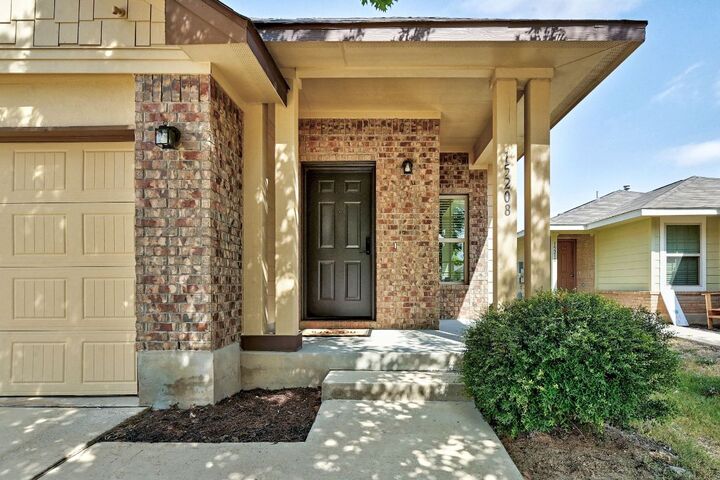 Property Photo: 15208 Walcott Drive TX 78725