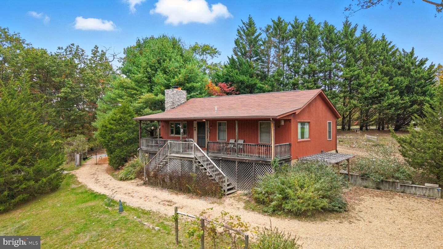 Property Photo:  454 Barksdale Lane  WV 25427 